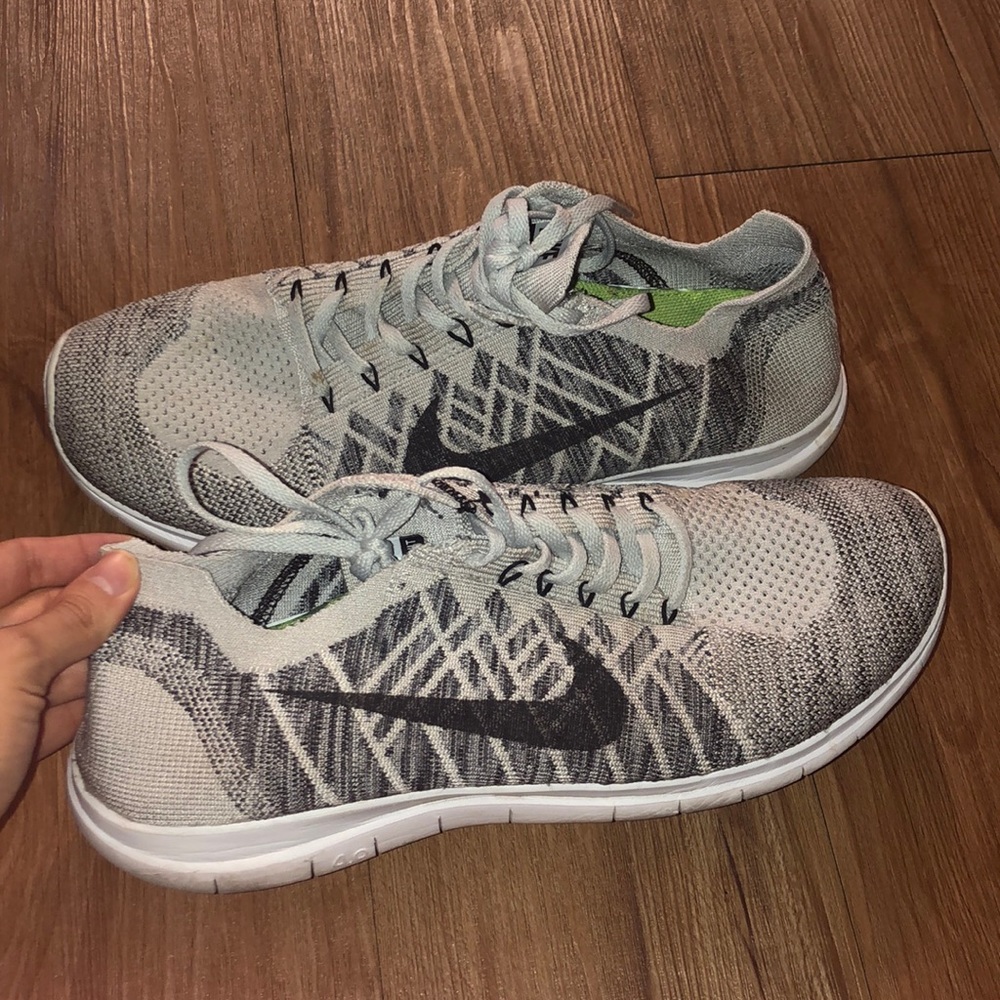 Nike Free 4.0 Flyknit shoes size 10